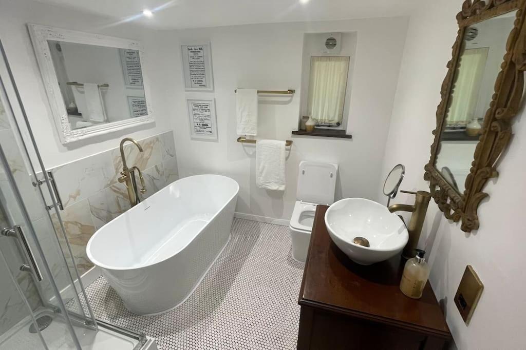 Former Corn Mill Cottage On The North Wales Coast Talacre Luaran gambar